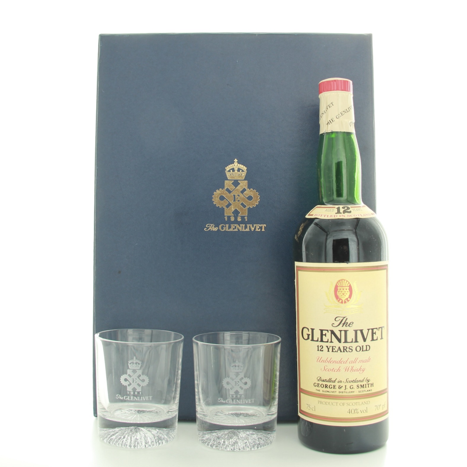 Glenlivet 12 Year Old Gift Set With Royal Emblem for Export Achievement 1981 75cl 40% Scotland Speyside Whisky 